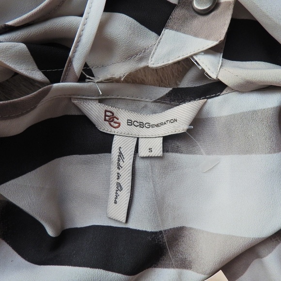 BCBG generation Black & grey halter tank top - Picture 2 of 5